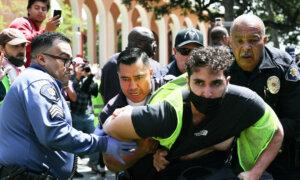 USC’s Pro-Palestinian Protesters Clash With Campus Police